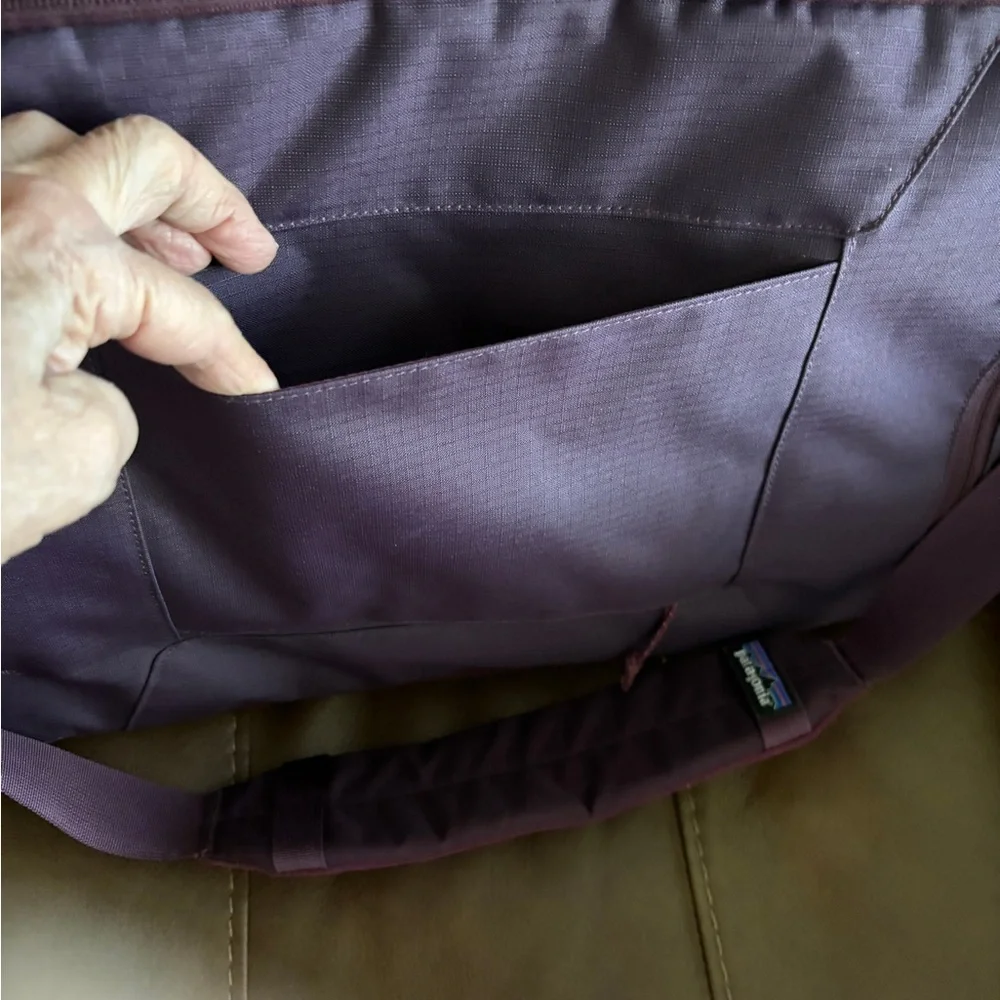 NWT Patagonia Black Hole Mini MLC 26L Travel Laptop Bag Pack Backpack #49265 - Picture 11 of 14